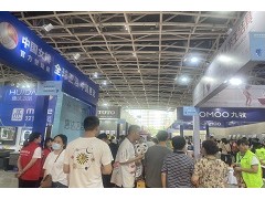 业界：会展业为经济持续稳定发展做出重要努力，蓝装家博会笃定前行